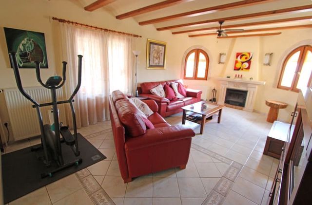 4 quarto Moradia para venda em Sanet i Negrals com piscina garagem - 450 000 € (Ref: 10120505)
