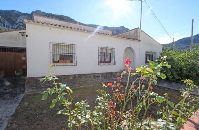 3 soveværelse Finca/Landehus til salg i Alicante by med garage - € 370.000 (Ref: 10120506)