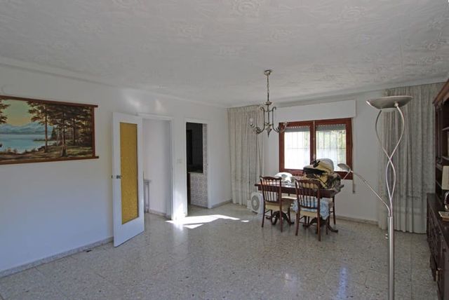 3 soveværelse Finca/Landehus til salg i Alicante by med garage - € 370.000 (Ref: 10120506)