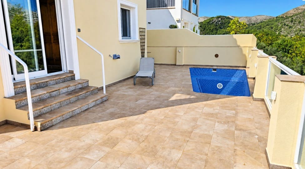 5 quarto Moradia para venda em Vall de Laguart com piscina garagem - 365 000 € (Ref: 10130236)