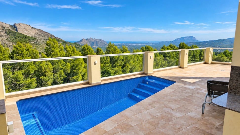 5 quarto Moradia para venda em Vall de Laguart com piscina garagem - 365 000 € (Ref: 10130236)