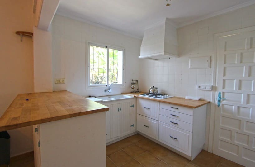 2 bedroom Villa for sale in Orba with pool garage - € 320,000 (Ref: 10163295)