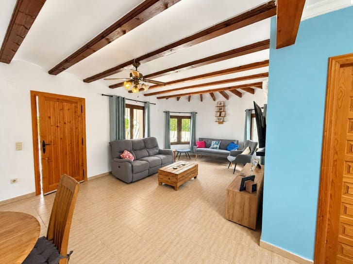 2 soverom Villa til salgs i Jalon / Xalo med svømmebasseng garasje - € 475 000 (Ref: 10187606)