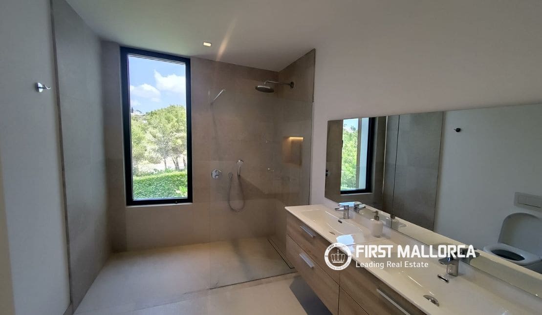 2 sypialnia Apartament na sprzedaż w Santa Ponsa z basenem garażem - 1 630 000 € (Ref: 10001309)