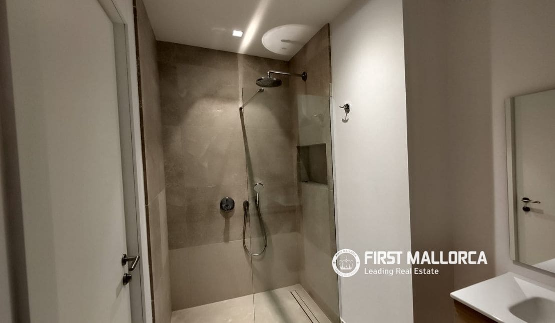 2 sypialnia Apartament na sprzedaż w Santa Ponsa z basenem garażem - 1 630 000 € (Ref: 10001309)