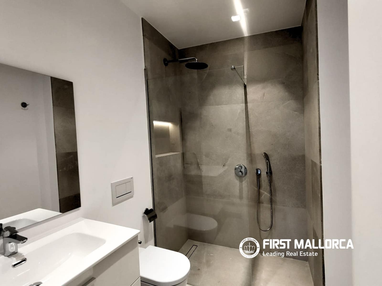 3 slaapkamer Appartement te koop in Santa Ponsa met zwembad garage - € 1.630.000 (Ref: 10001310)