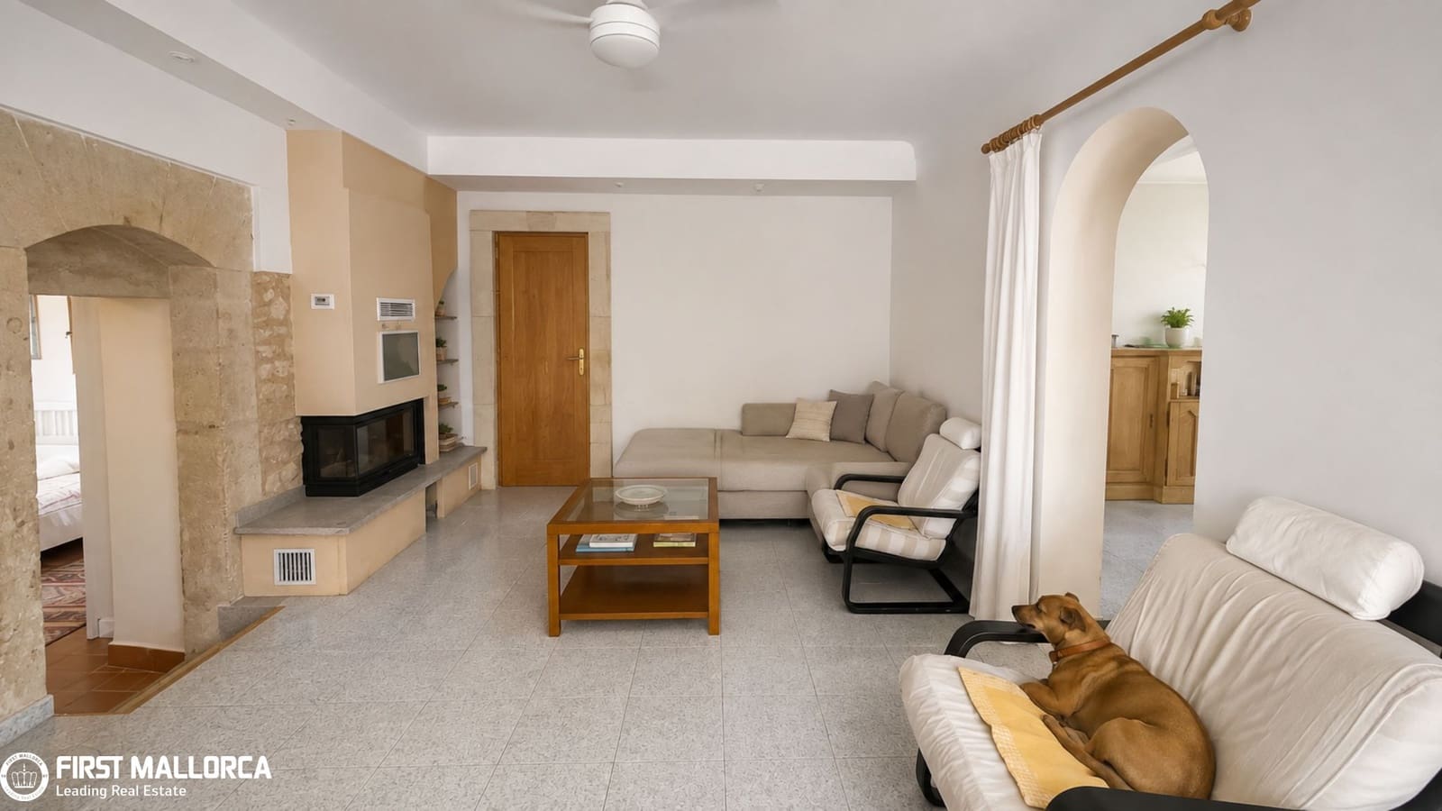 4 slaapkamer Finca/Landhuis te koop in Cala Llombards met garage - € 740.000 (Ref: 10004774)