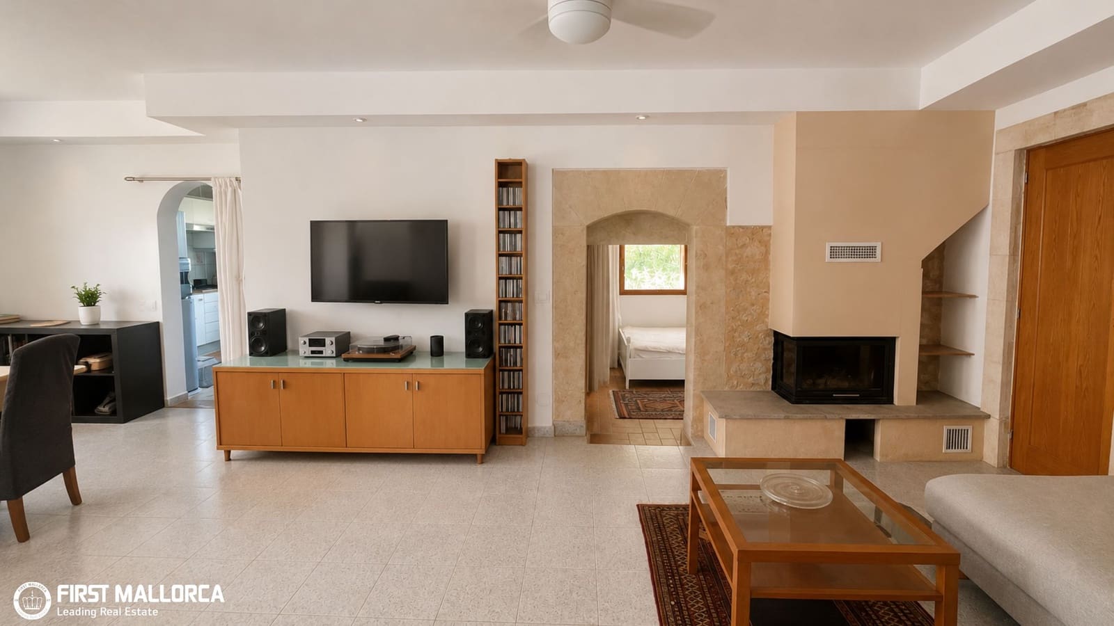4 slaapkamer Finca/Landhuis te koop in Cala Llombards met garage - € 740.000 (Ref: 10004774)