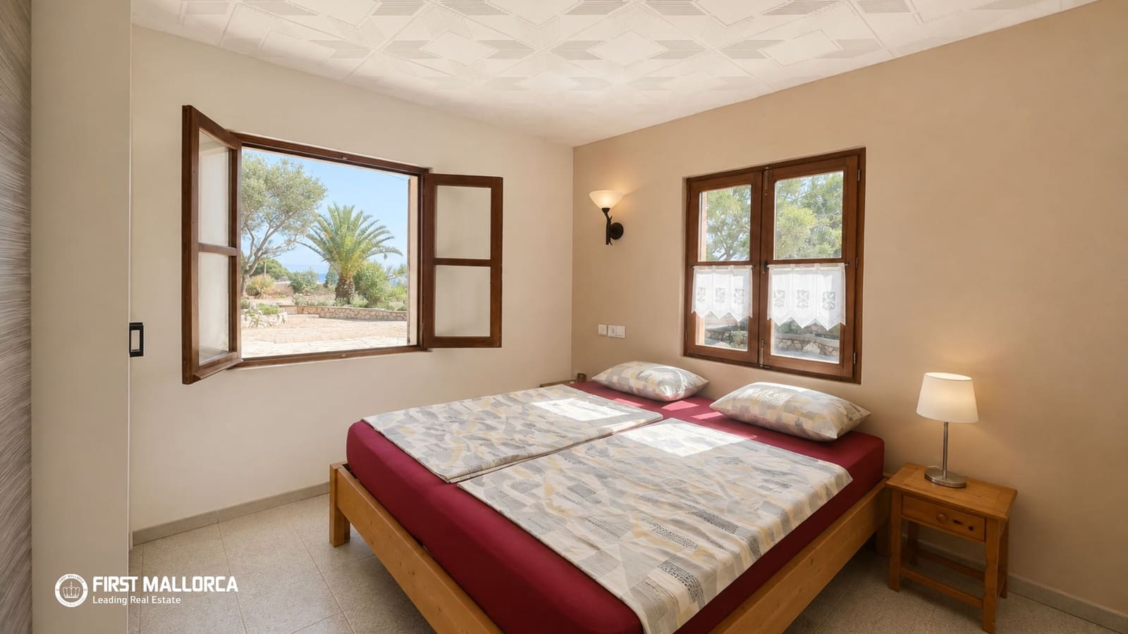 4 slaapkamer Finca/Landhuis te koop in Cala Llombards met garage - € 740.000 (Ref: 10004774)