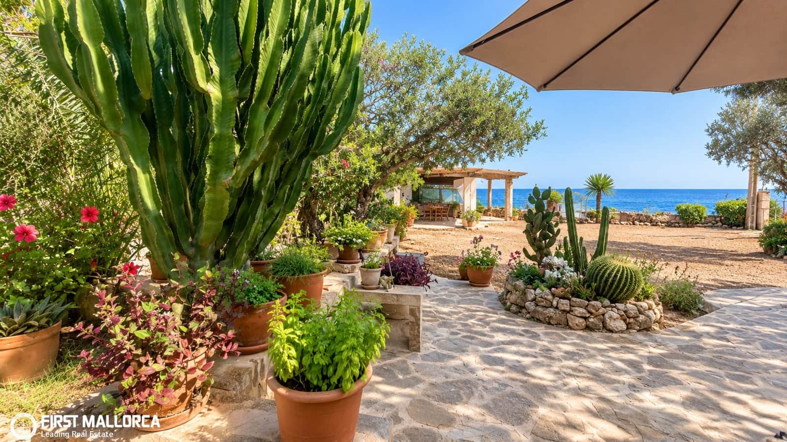 4 slaapkamer Finca/Landhuis te koop in Cala Llombards met garage - € 740.000 (Ref: 10004774)