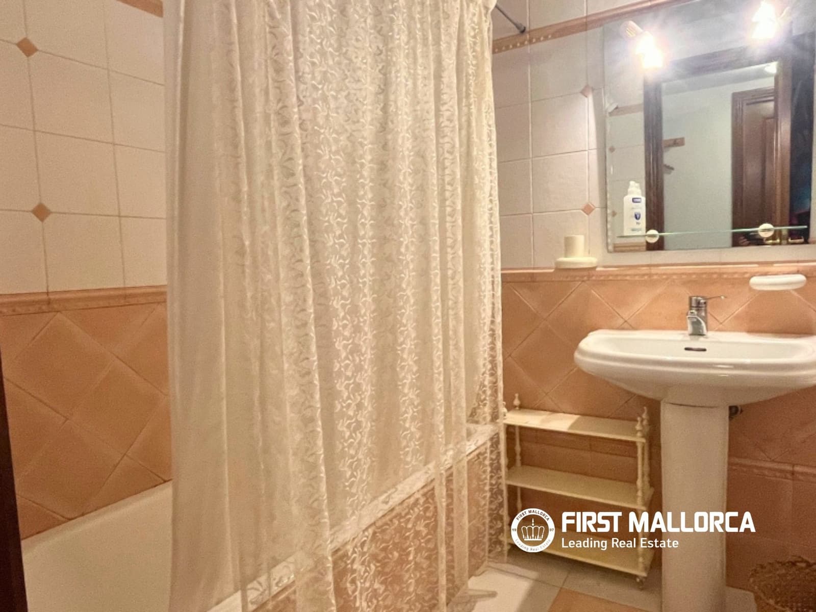 2 Zimmer Apartment zu vermieten in Palma de Mallorca mit Garage - 2.100 € (Ref: 10004775)