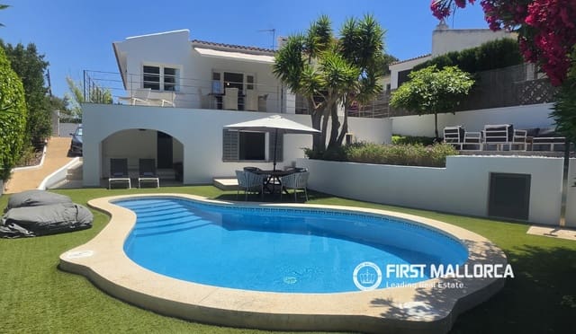 3 bedroom Villa for sale in Costa de la Calma, Calvià with pool garage - € 1,200,000 (Ref: 10004776)