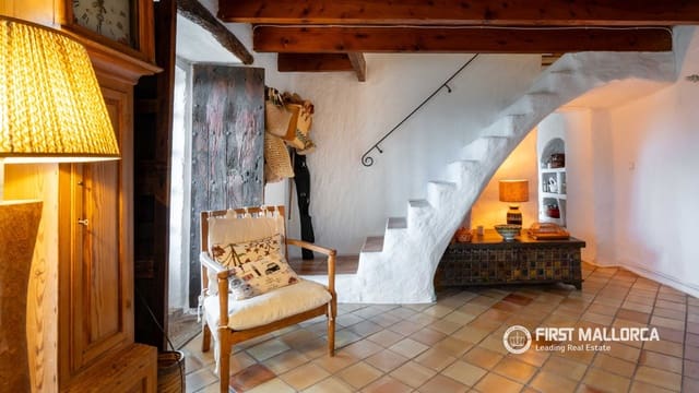 Finca/Casa Rural de 4 habitaciones en Andratx en venta con piscina garaje - 1.950.000 € (Ref: 10004777)