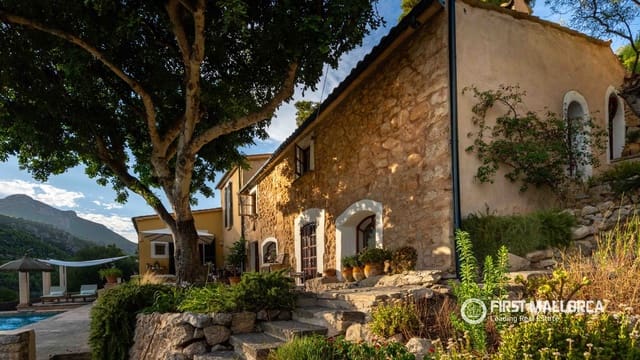 Finca/Casa Rural de 4 habitaciones en Andratx en venta con piscina garaje - 1.950.000 € (Ref: 10004777)
