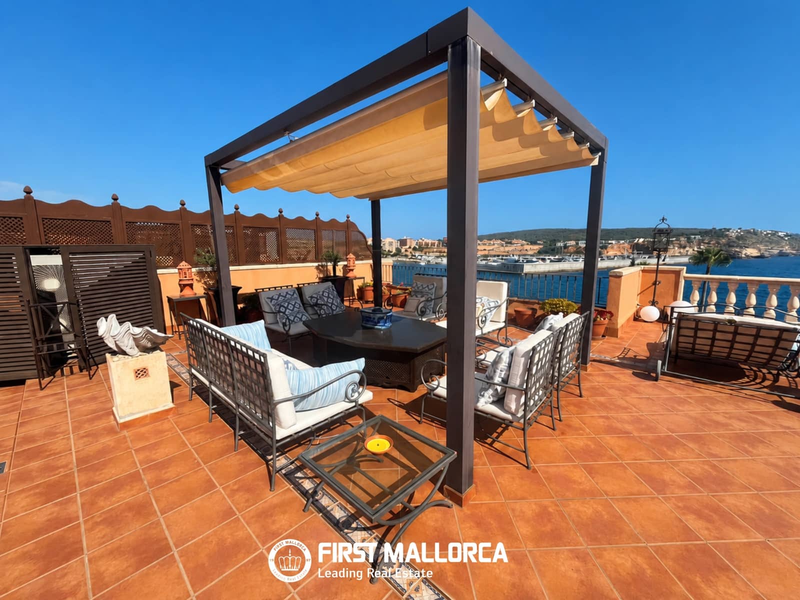 4 slaapkamer Appartement te huur in Santa Ponsa met zwembad garage - € 3.900 (Ref: 10008066)
