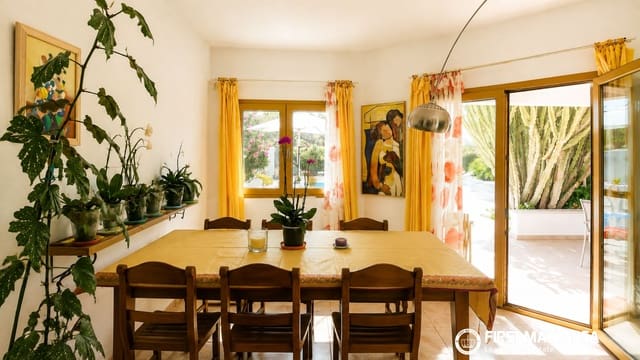 4 slaapkamer Villa te koop in Cala d'Or, Santanyí met zwembad garage - € 1.790.000 (Ref: 10008068)