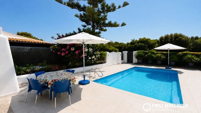 4 slaapkamer Villa te koop in Cala d'Or, Santanyí met zwembad garage - € 1.790.000 (Ref: 10008068)
