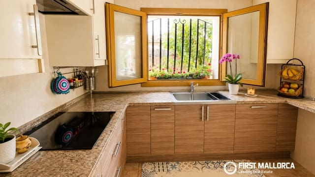 4 slaapkamer Villa te koop in Cala d'Or, Santanyí met zwembad garage - € 1.790.000 (Ref: 10008068)