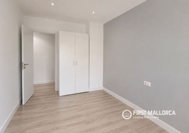 2 bedroom Apartment for rent in Son Cotoner, Palma de Mallorca with garage - € 2,000 (Ref: 10009918)