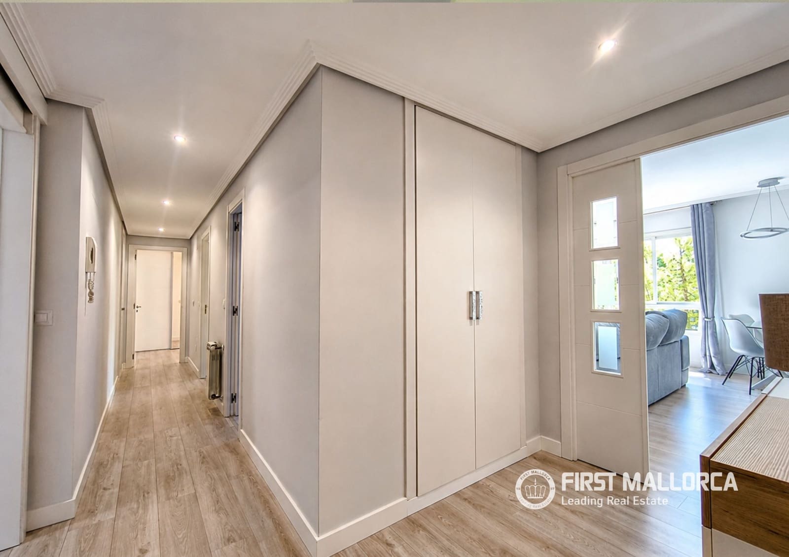 2 bedroom Apartment for rent in Palma de Mallorca with garage - € 2,000 (Ref: 10009918)