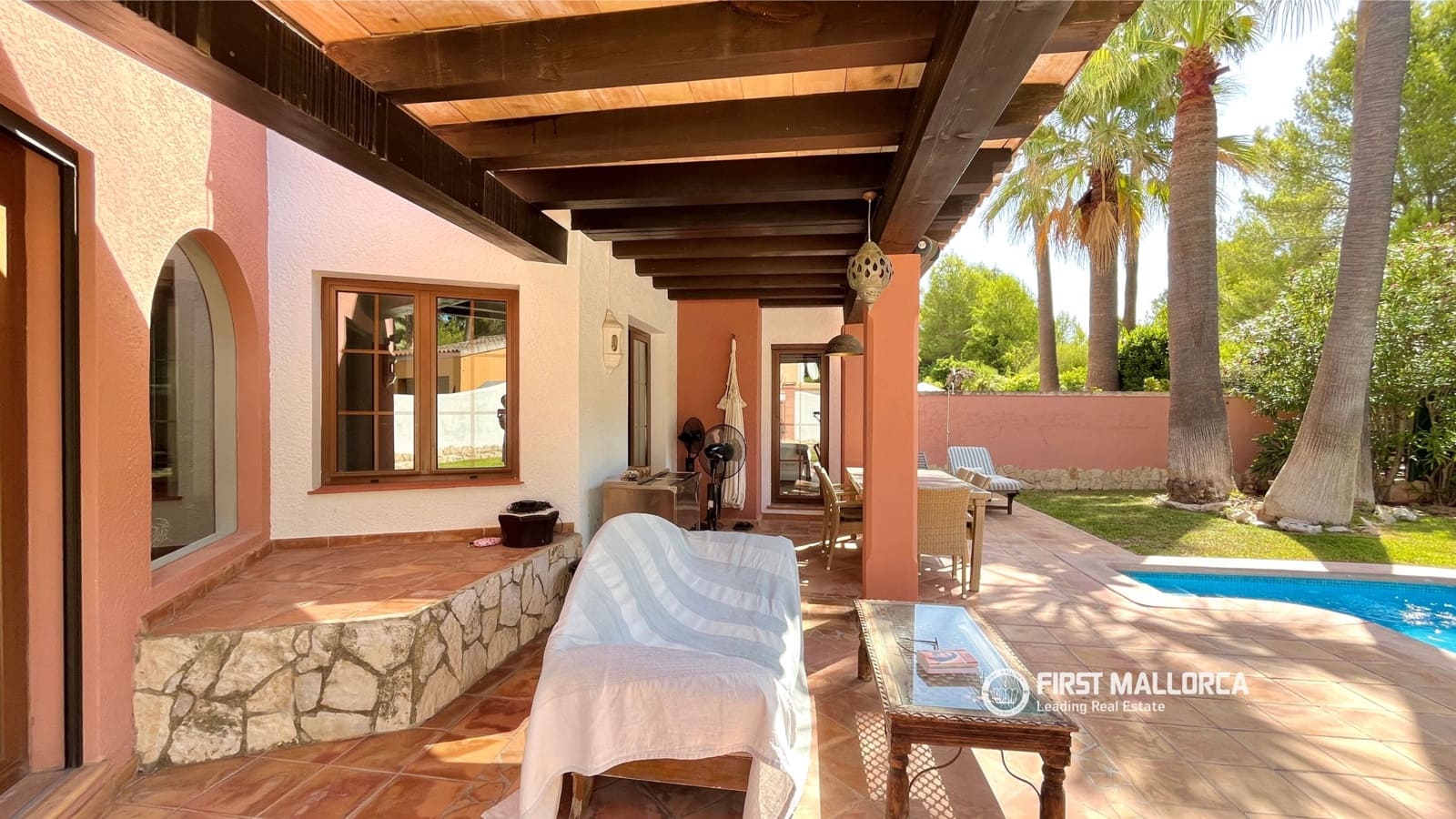 3 Zimmer Villa zu verkaufen in Santa Ponsa mit Pool Garage - 1.250.000 € (Ref: 10009919)