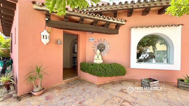 3 Zimmer Villa zu verkaufen in Santa Ponsa, Calvià mit Pool Garage - 1.250.000 € (Ref: 10009919)