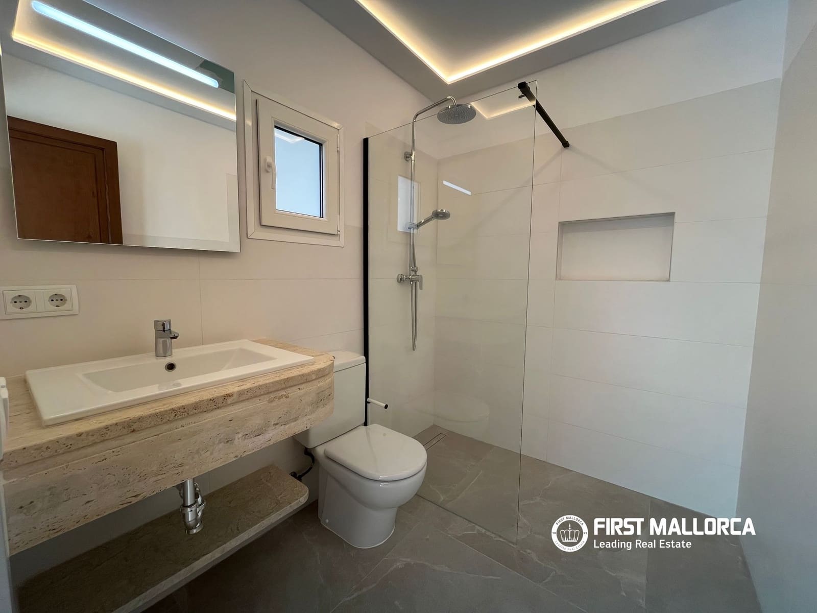 3 sovrum Hus att hyra i Consell - 2 300 € (Ref: 10012608)