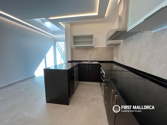 Maison de Ville de 3 chambres à louer à Consell - 2 300 € (Ref: 10012608)