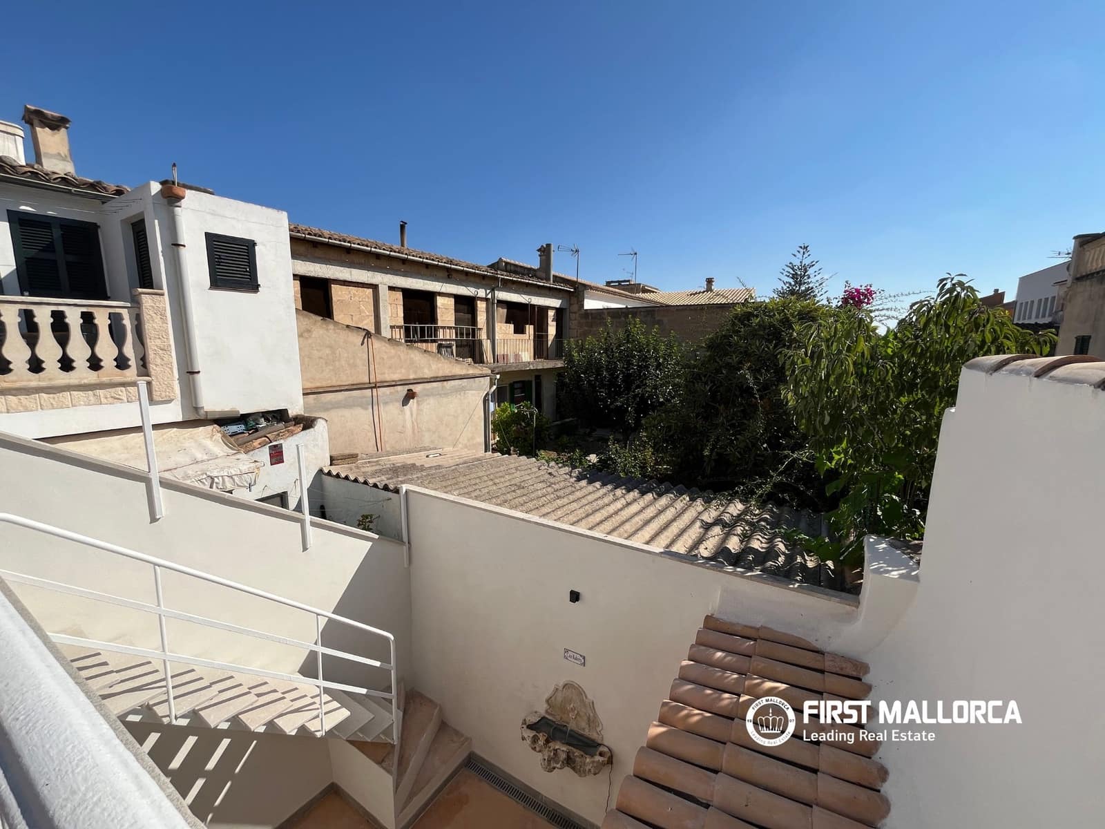 3 sovrum Hus att hyra i Consell - 2 300 € (Ref: 10012608)
