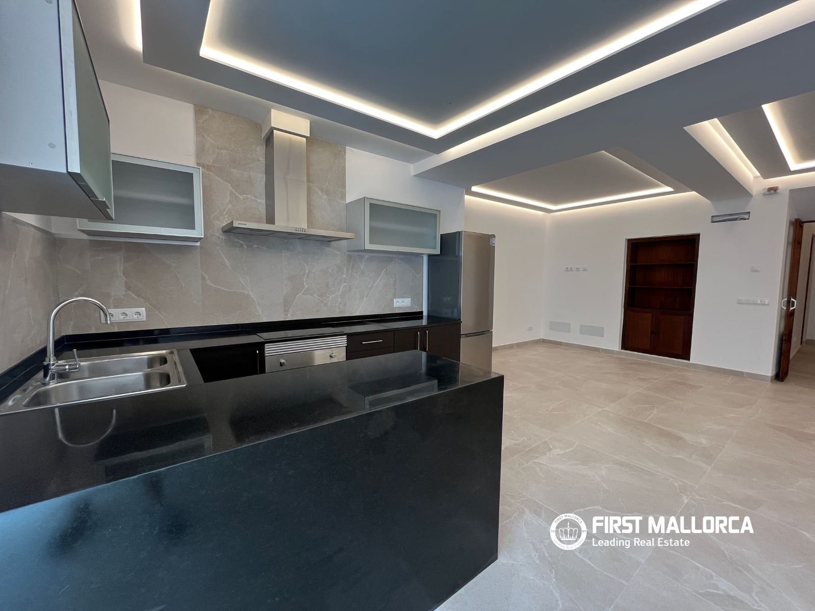 3 sovrum Hus att hyra i Consell - 2 300 € (Ref: 10012608)