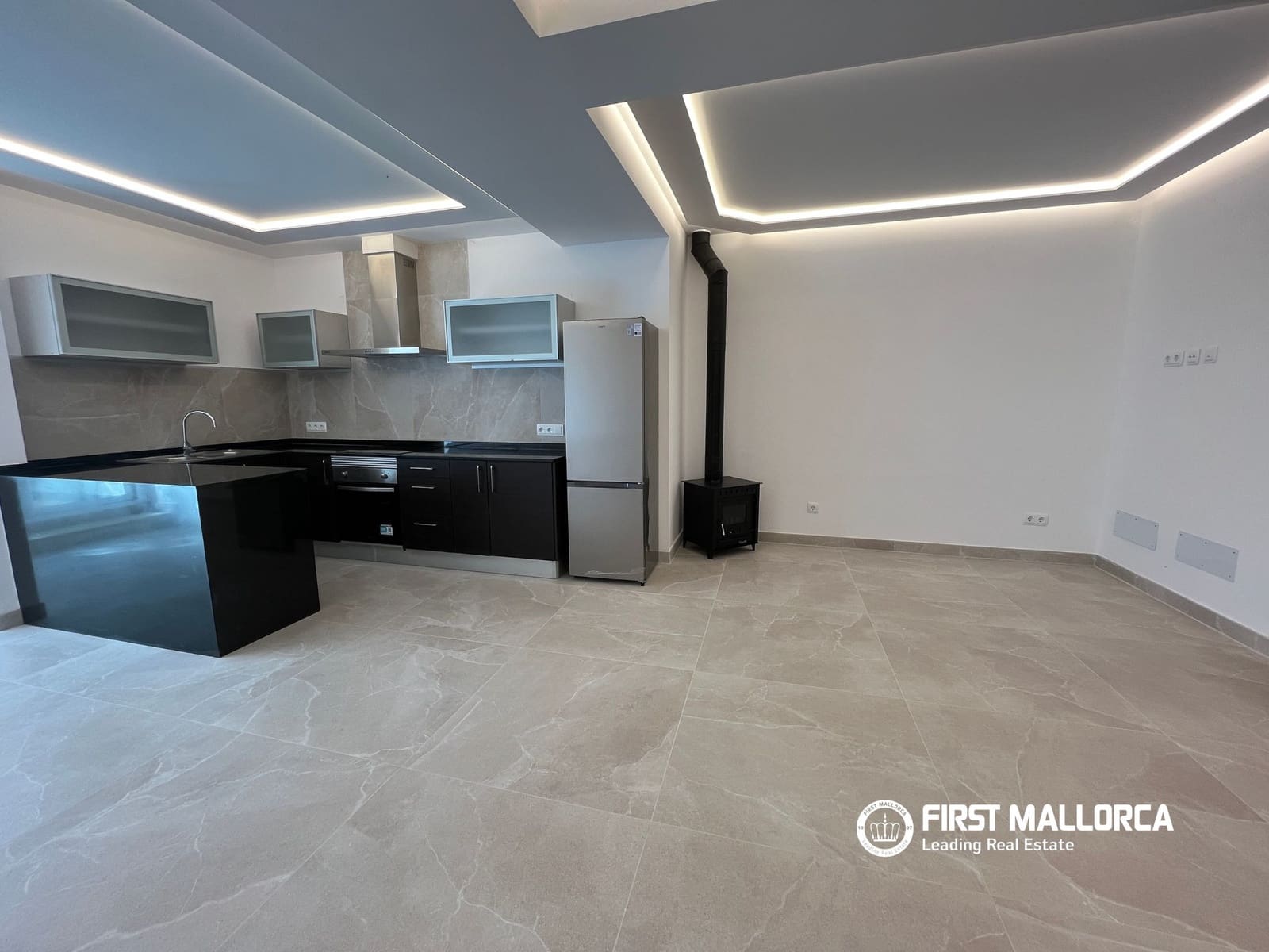 3 sovrum Hus att hyra i Consell - 2 300 € (Ref: 10012608)