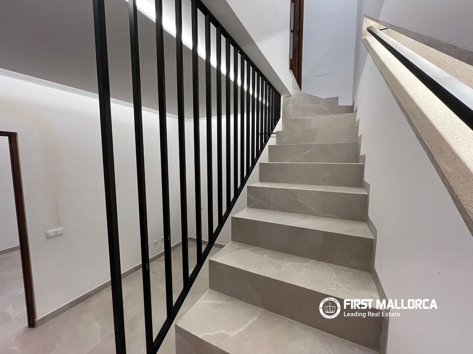 3 sovrum Hus att hyra i Consell - 2 300 € (Ref: 10012608)