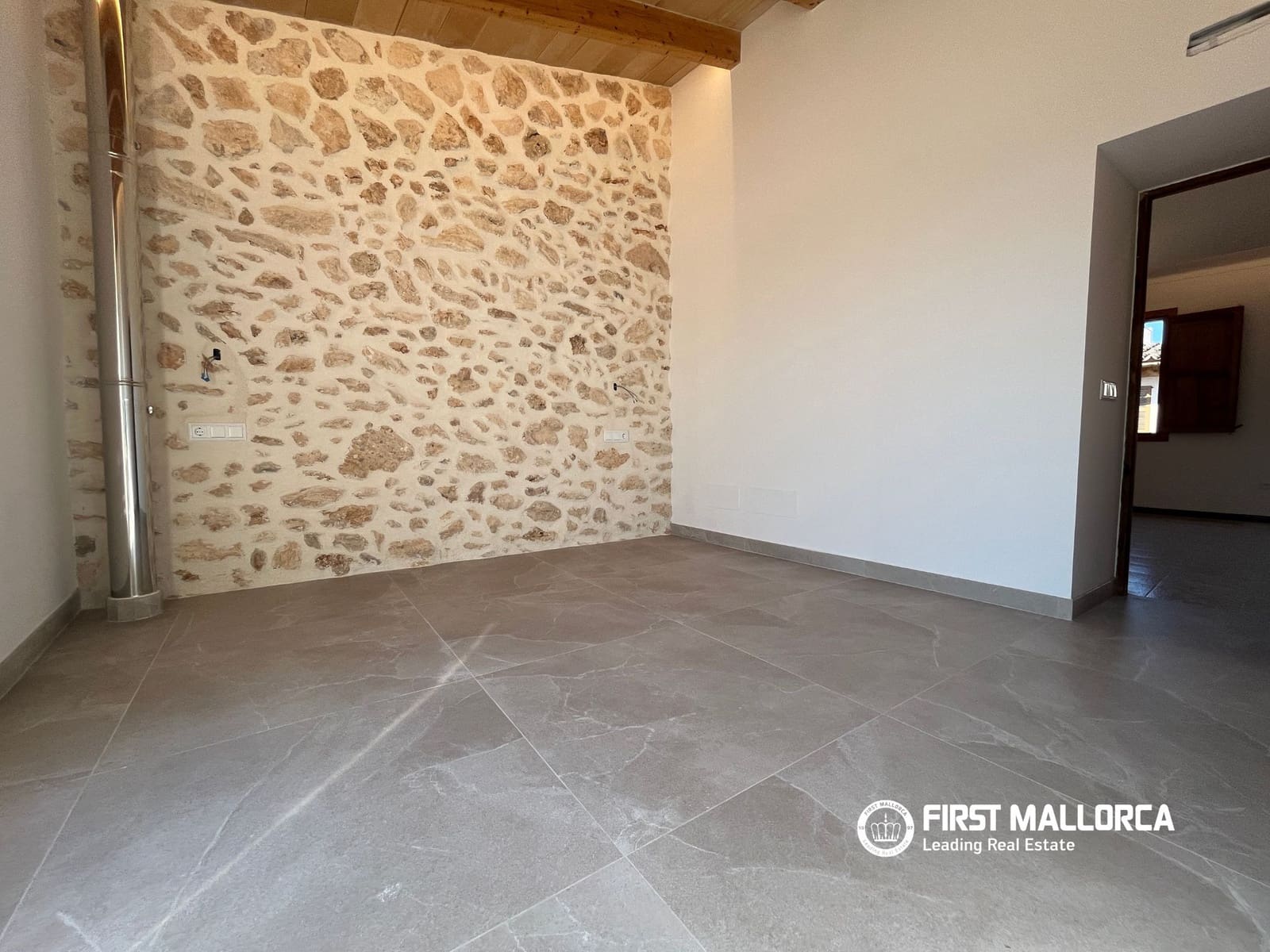 3 sovrum Hus att hyra i Consell - 2 300 € (Ref: 10012608)
