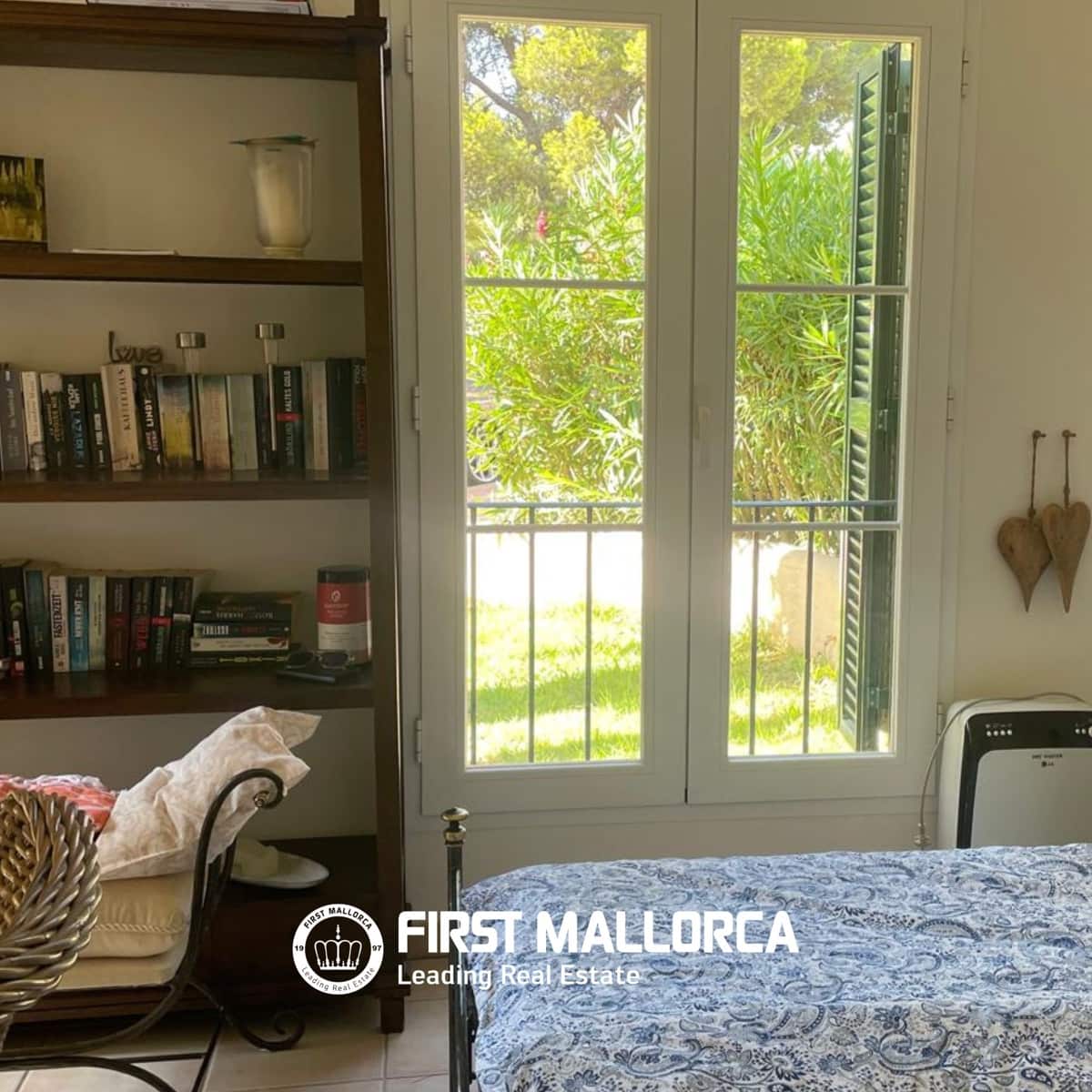 2 bedroom Apartment for sale in Santa Ponsa with garage - € 865,000 (Ref: 10016810)