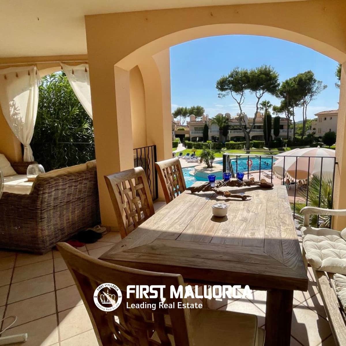 2 bedroom Apartment for sale in Santa Ponsa with garage - € 865,000 (Ref: 10016810)