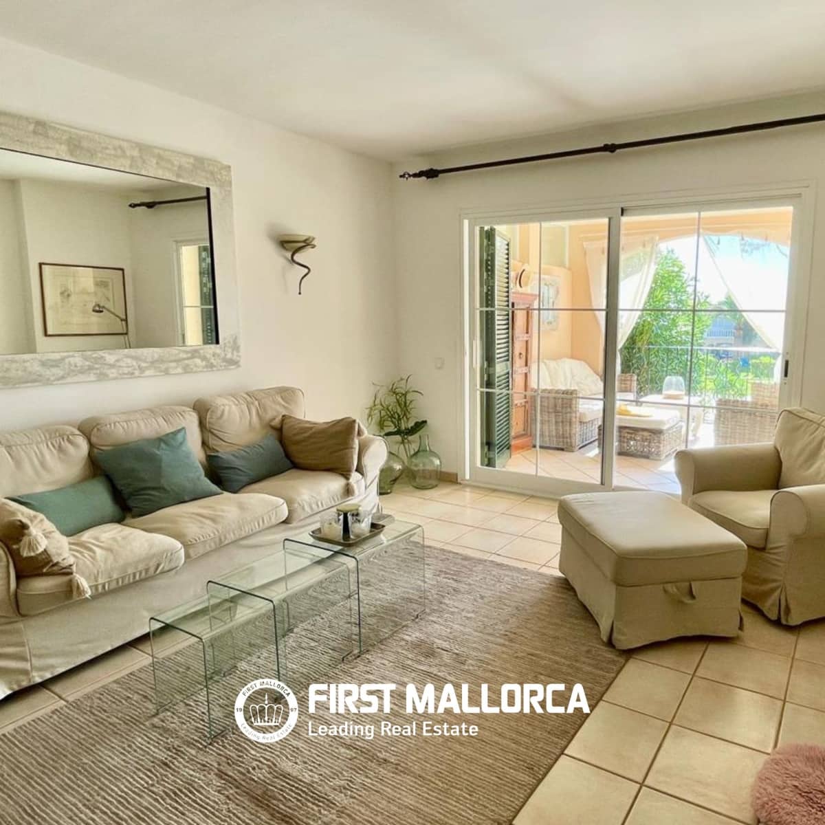 2 bedroom Apartment for sale in Santa Ponsa with garage - € 865,000 (Ref: 10016810)