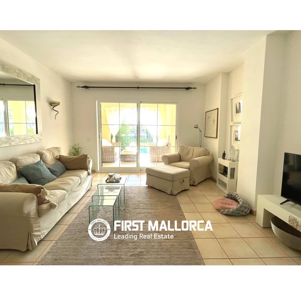2 bedroom Apartment for sale in Santa Ponsa with garage - € 865,000 (Ref: 10016810)