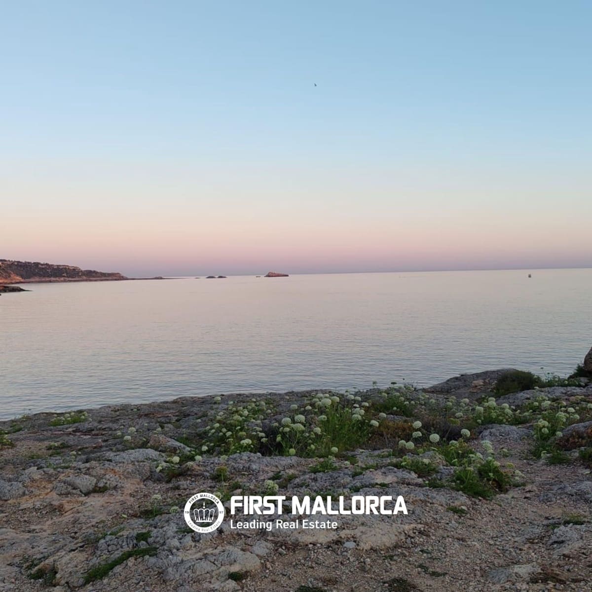 2 bedroom Apartment for sale in Santa Ponsa with garage - € 865,000 (Ref: 10016810)