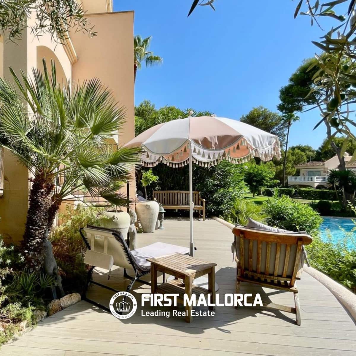2 bedroom Apartment for sale in Santa Ponsa with garage - € 865,000 (Ref: 10016810)
