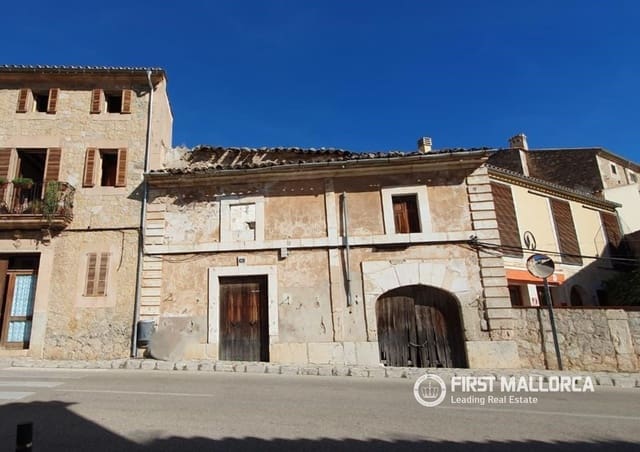 4 bedroom Townhouse for sale in Caimari, Selva with garage - € 440,000 (Ref: 10019824)