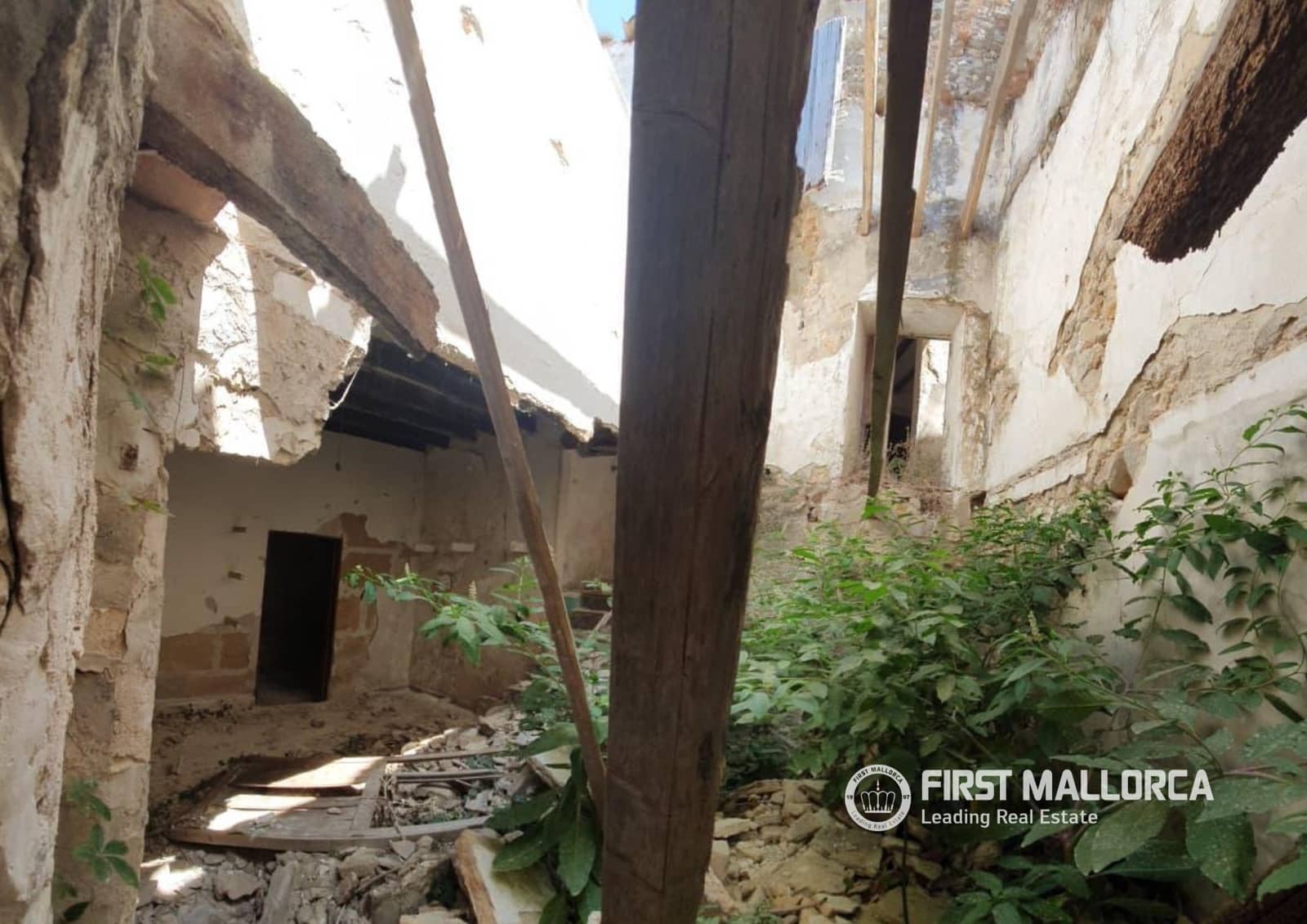 4 bedroom Townhouse for sale in Caimari with garage - € 440,000 (Ref: 10019824)