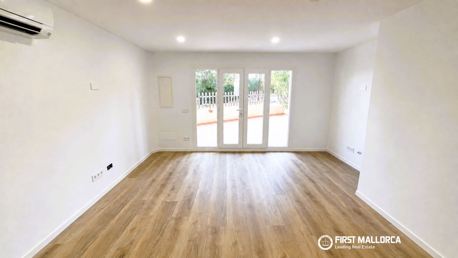 3 quarto Apartamento para arrendar em Portocolom - 2 000 € (Ref: 10019825)