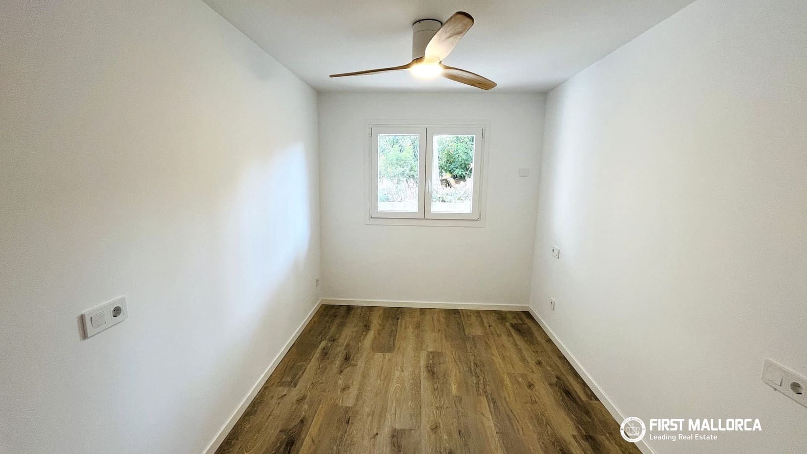 3 quarto Apartamento para arrendar em Portocolom - 2 000 € (Ref: 10019825)
