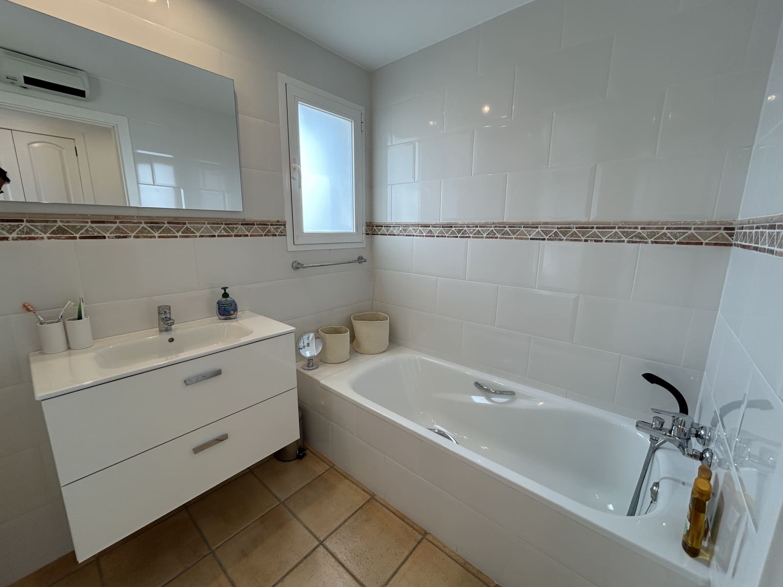 2 chambre Villa/Maison Mitoyenne à vendre à Es Camp De Mar / El Camp De Mar avec piscine garage - 710 000 € (Ref: 10019826)