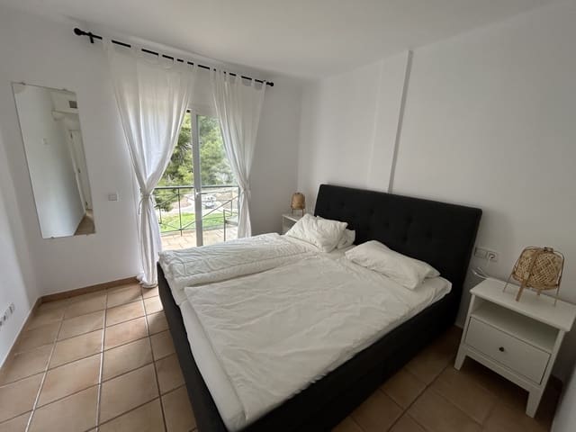 2 chambre Villa/Maison Mitoyenne à vendre à Es Camp De Mar / El Camp De Mar, Andratx avec piscine garage - 710 000 € (Ref: 10019826)
