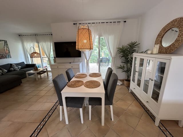 2 chambre Villa/Maison Mitoyenne à vendre à Es Camp De Mar / El Camp De Mar, Andratx avec piscine garage - 710 000 € (Ref: 10019826)