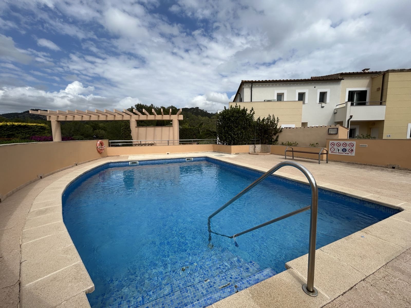 2 chambre Villa/Maison Mitoyenne à vendre à Es Camp De Mar / El Camp De Mar avec piscine garage - 710 000 € (Ref: 10019826)