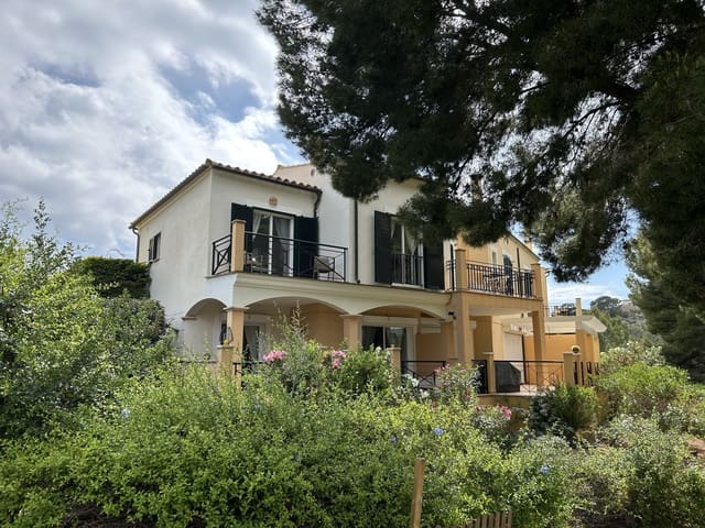 2 chambre Villa/Maison Mitoyenne à vendre à Es Camp De Mar / El Camp De Mar, Andratx avec piscine garage - 710 000 € (Ref: 10019826)