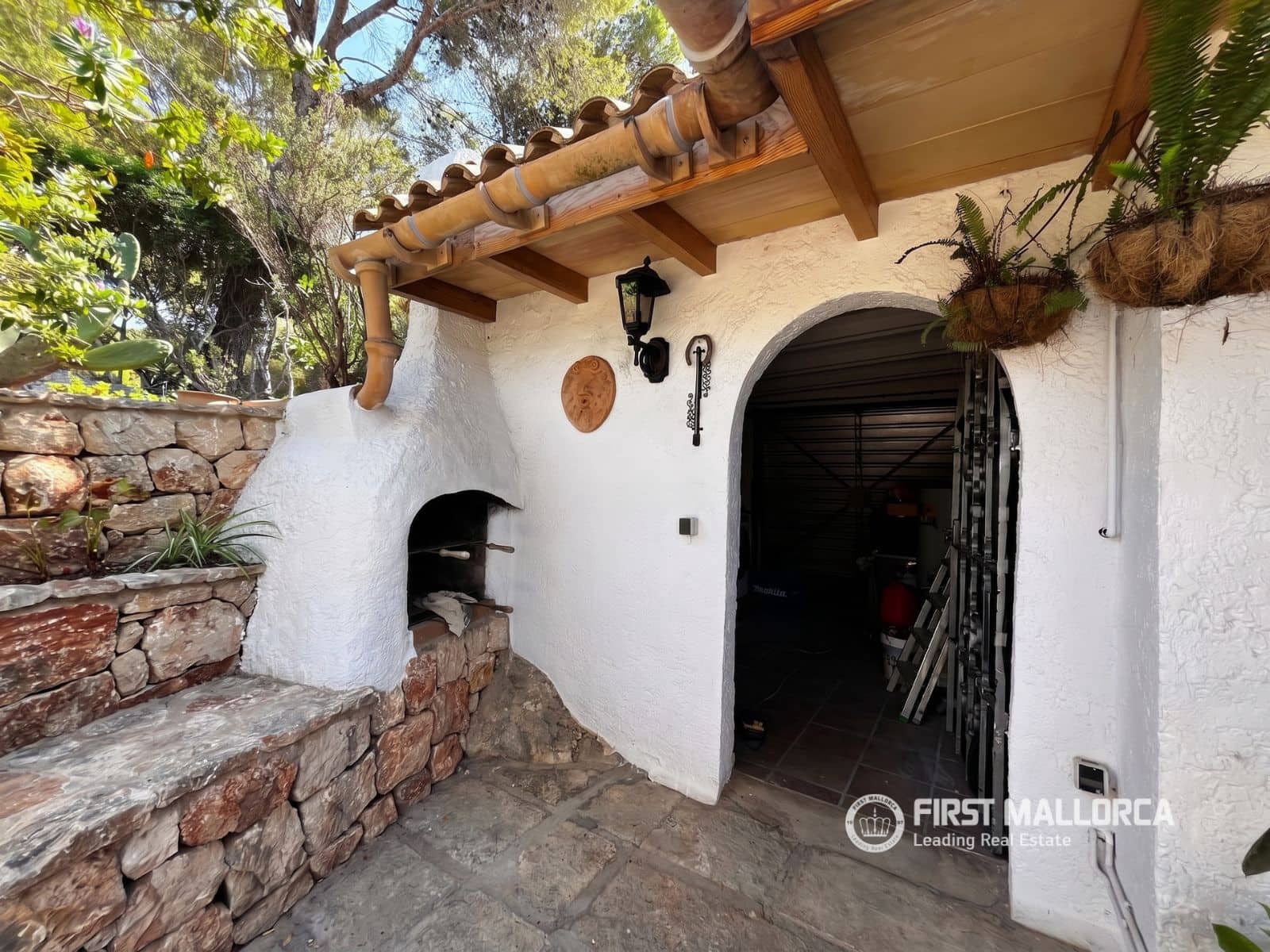 3 bedroom Villa for rent in Costa de la Calma with garage - € 2,800 (Ref: 10021692)