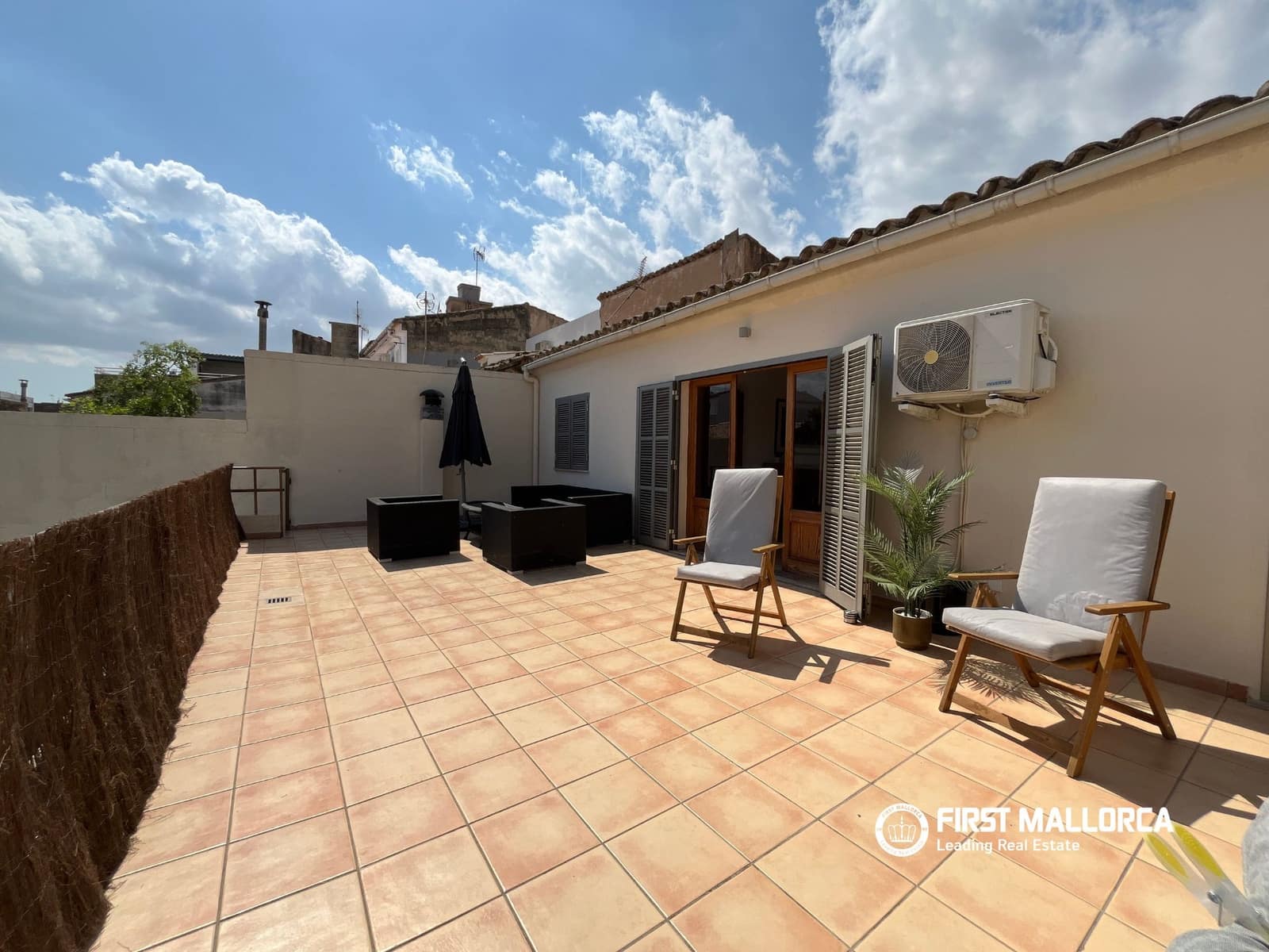 5 sypialnia Dom szeregowy na sprzedaż w Sa Pobla z basenem garażem - 875 000 € (Ref: 10023346)